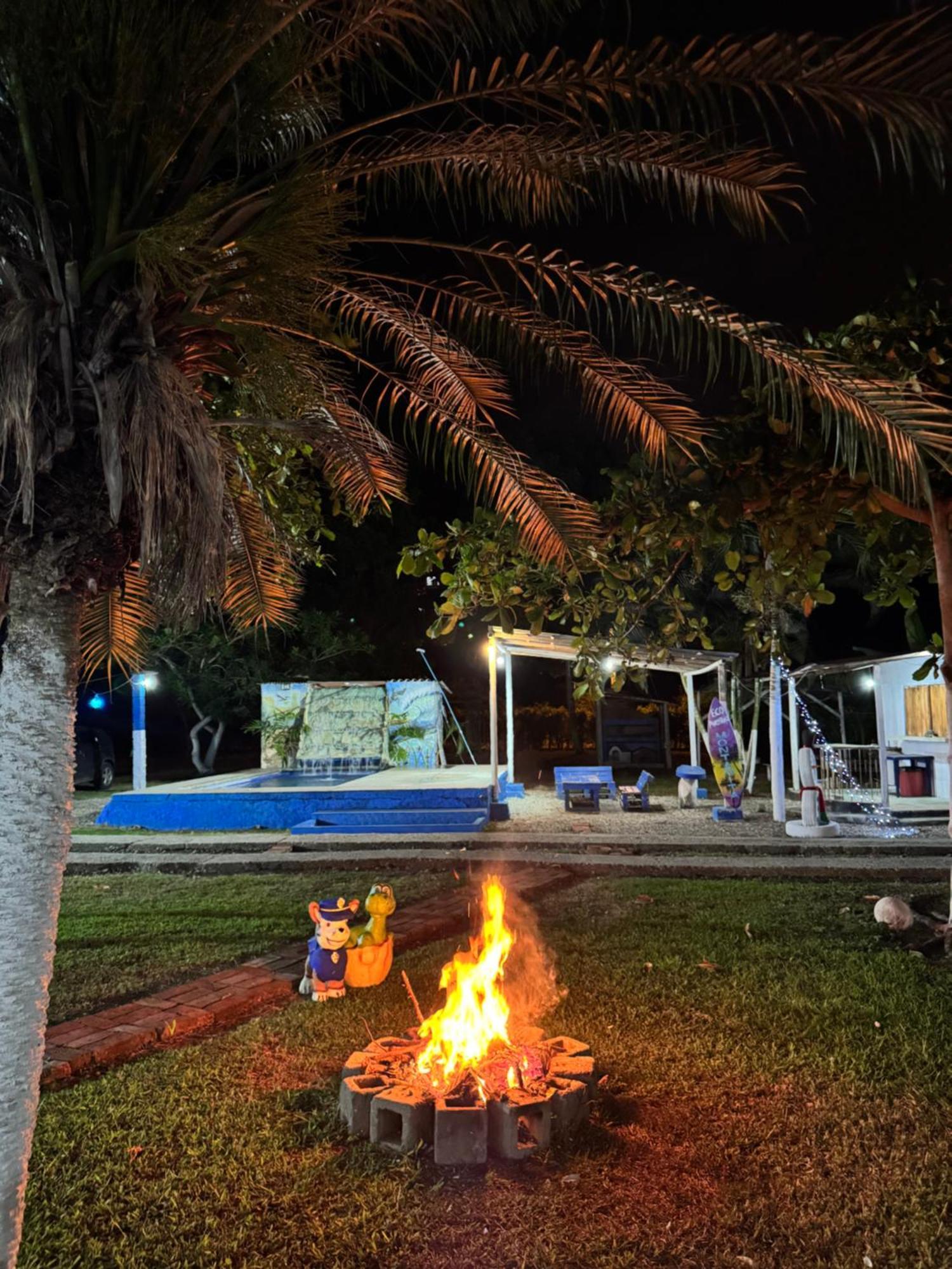 Hostal Eco-Aventura Montañita Eksteriør billede